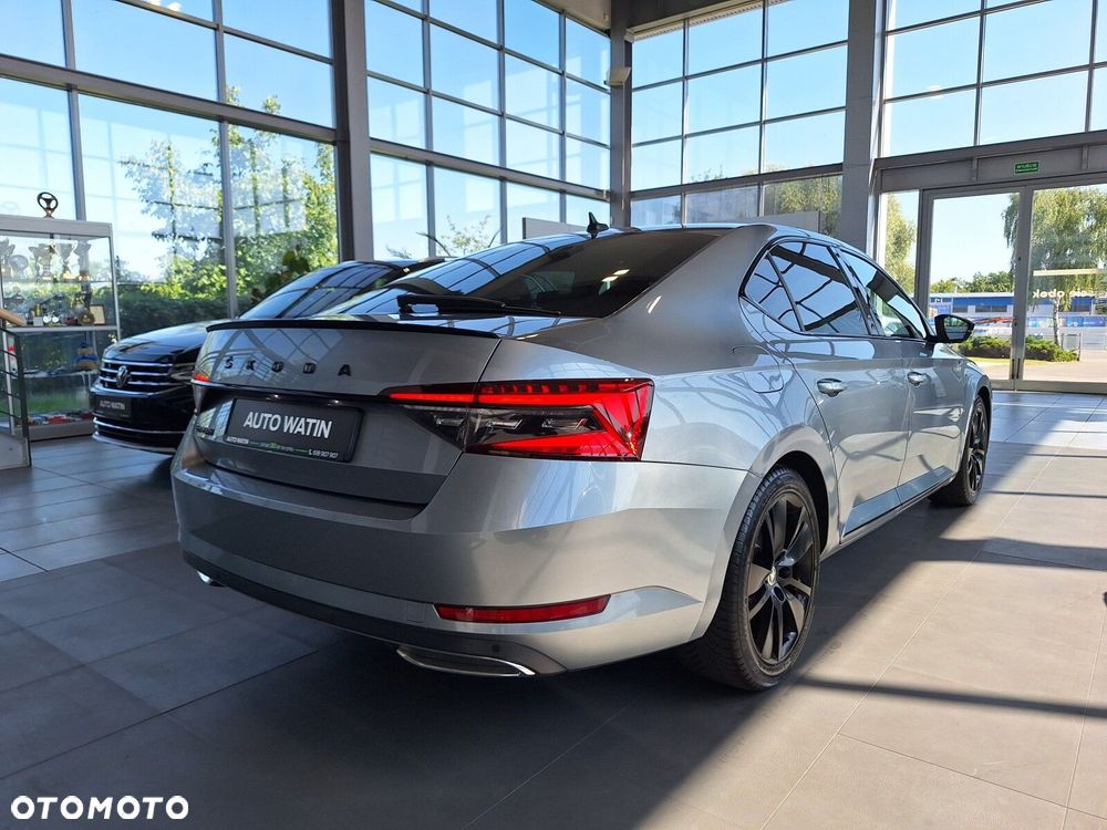Skoda Superb 2.0 TDI SCR Sportline DSG - 4