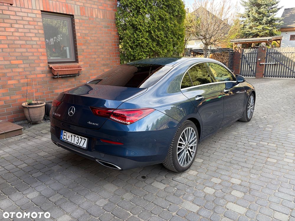 Mercedes-Benz CLA 220 4-Matic 7G-DCT - 3