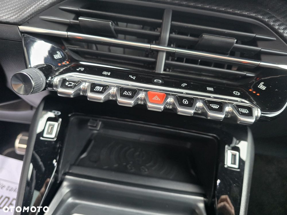 Peugeot 2008 1.5 BlueHDi GT Pack S&S EAT8 - 17