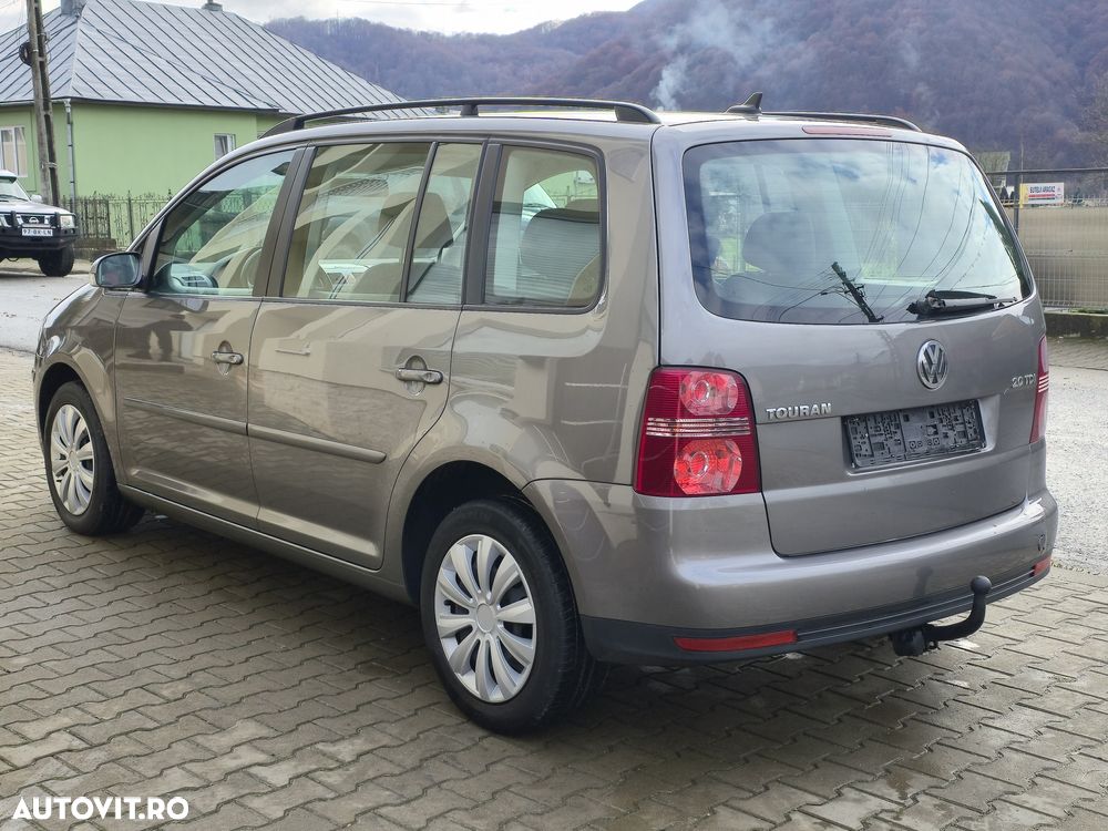 Volkswagen Touran 2.0 TDI DPF Comfortline - 3