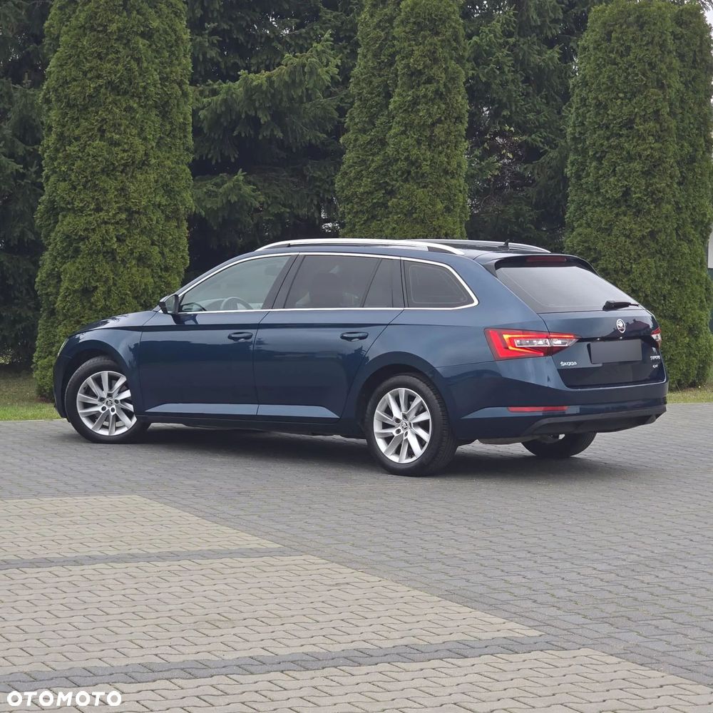 Skoda Superb 2.0 TDI DSG Style - 17