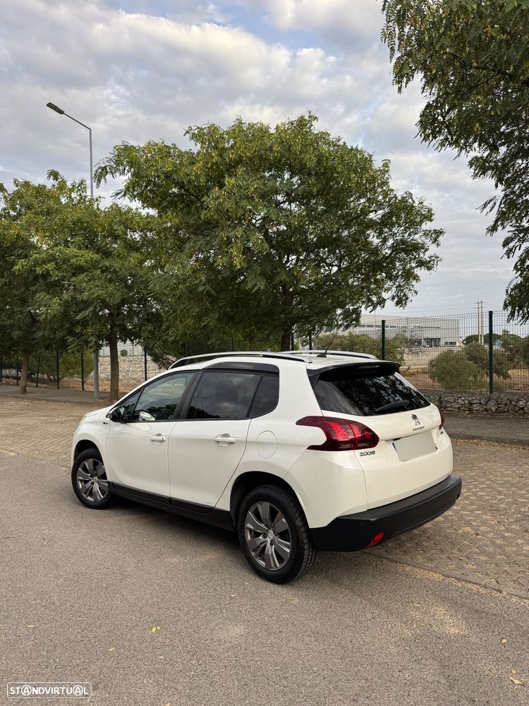 Peugeot 2008 1.2 VTi Allure - 2