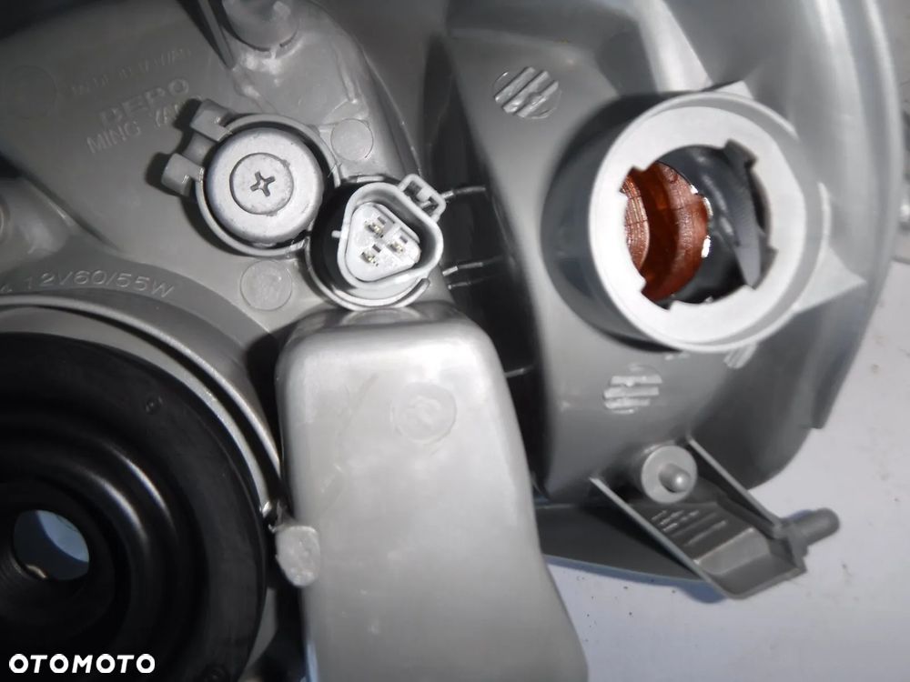 toyota yaris 1 i lampa przód prawa przednia nowa - 4
