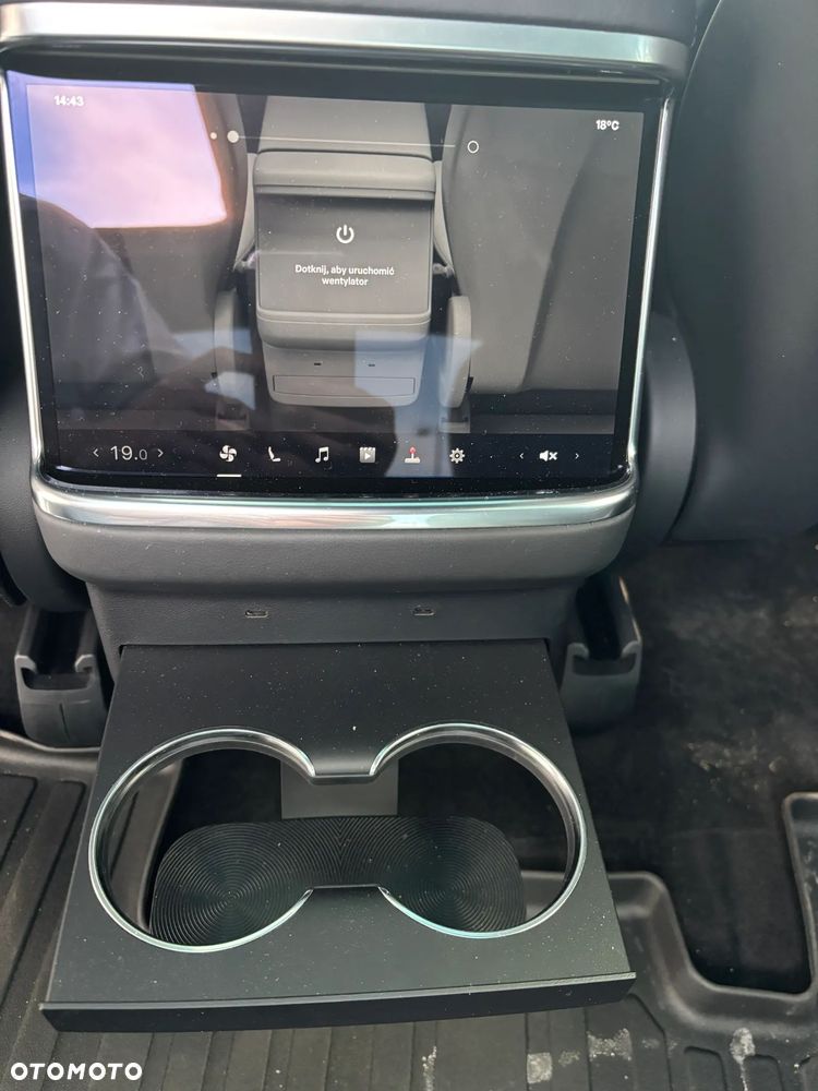 Tesla Model X Plaid - 6