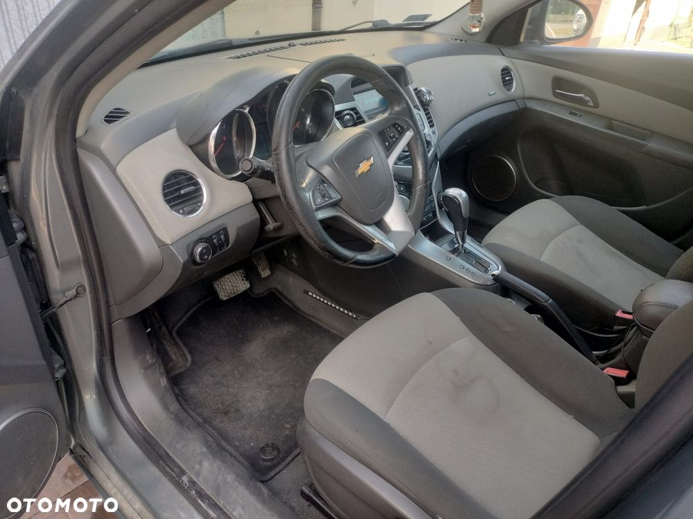 Chevrolet Cruze - 11
