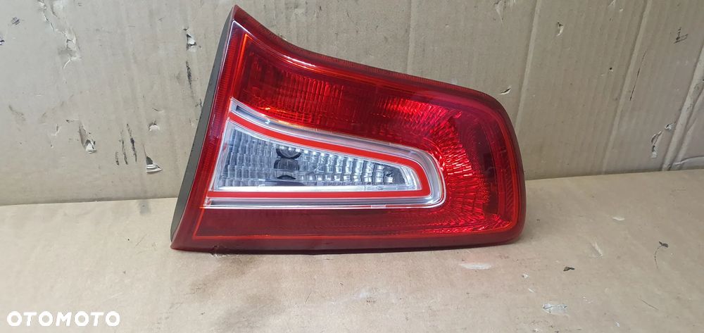Lampa prawy tył tylna prawa w klapę Kia Sportage III 3 - 1