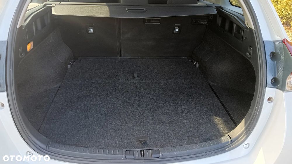 Toyota Auris 1.8 HSD Luna - 14