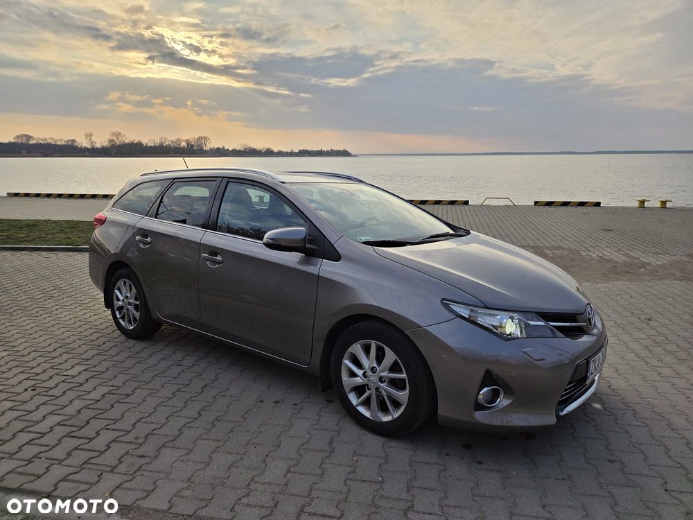 Toyota Auris 1.6 Prestige MS - 4
