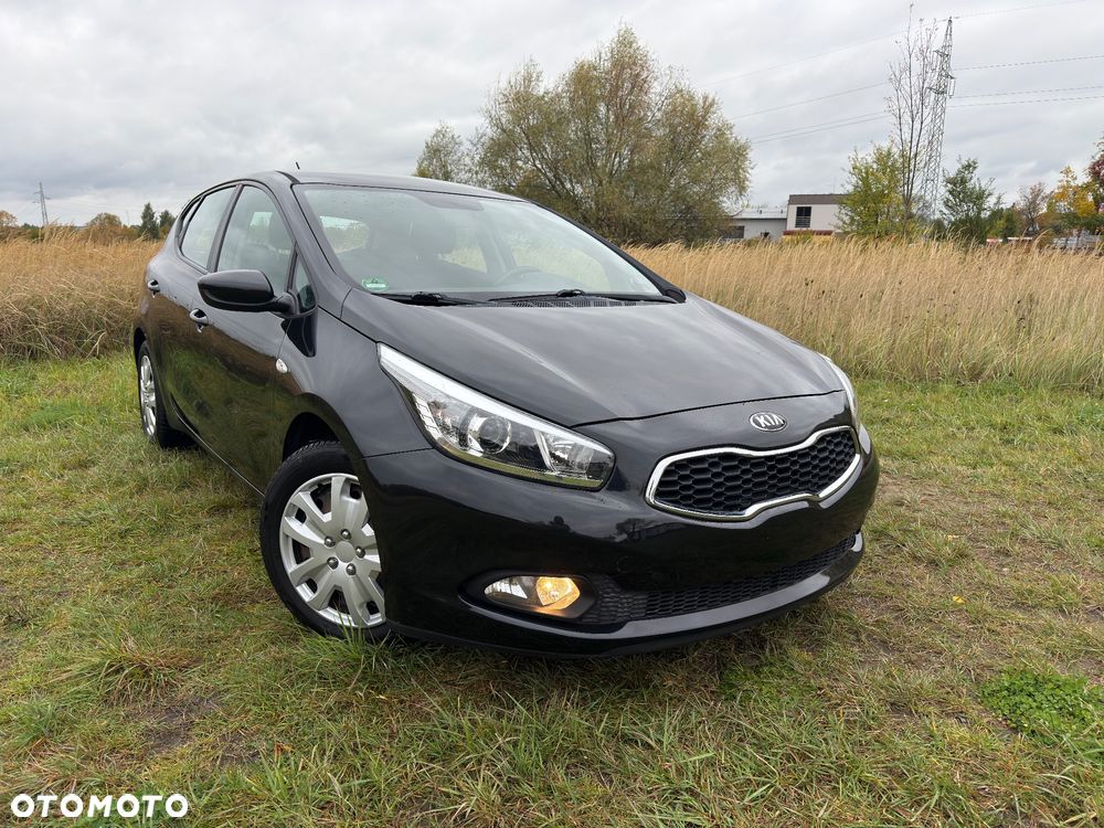 Kia Ceed - 10