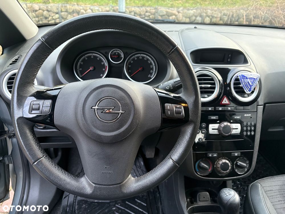 Opel Corsa 1.2 16V Enjoy - 8