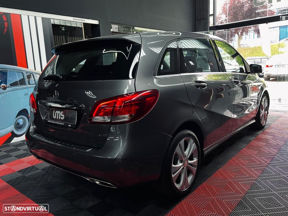 Mercedes-Benz B 180 d Style - 8