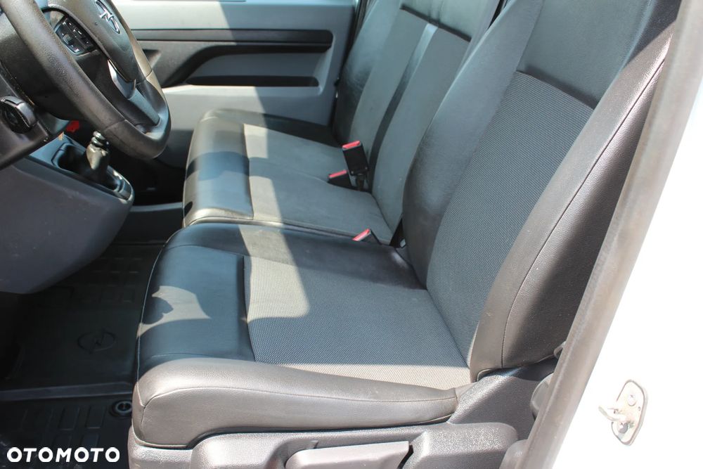 Opel Vivaro - 18