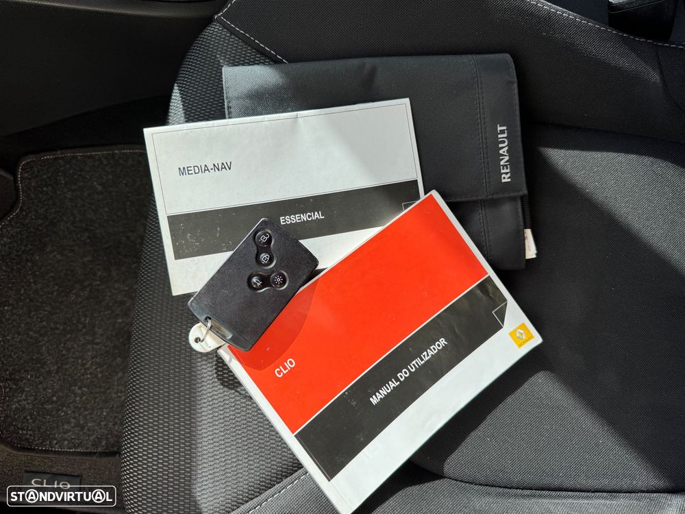Renault Clio Sport Tourer 1.5 dCi Dynamique S - 6