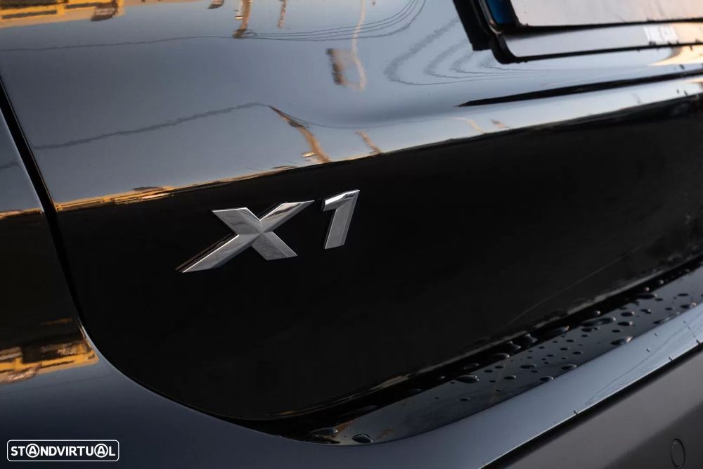 BMW X1 xDrive25e Sport Line - 7