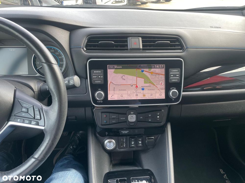 Nissan Leaf 40kWh N-Connecta - 17