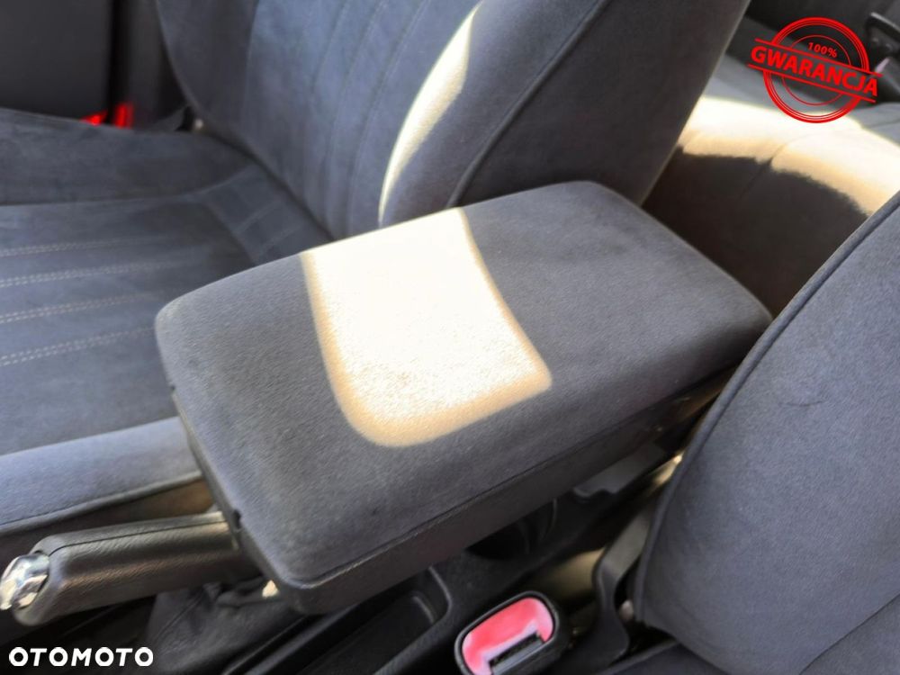 Alfa Romeo 147 - 31