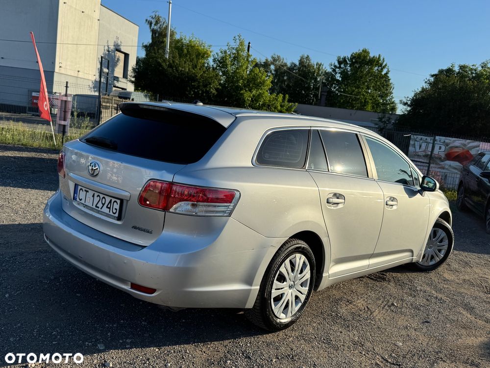 Toyota Avensis 1.8 Luna EU5 - 10