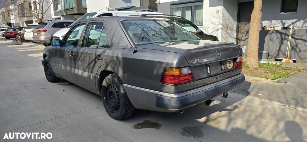 Mercedes-Benz W124 - 2