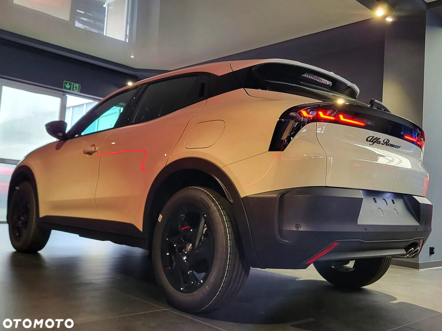 Alfa Romeo Junior 1.2 mHEV Ibrida eDCT - 2