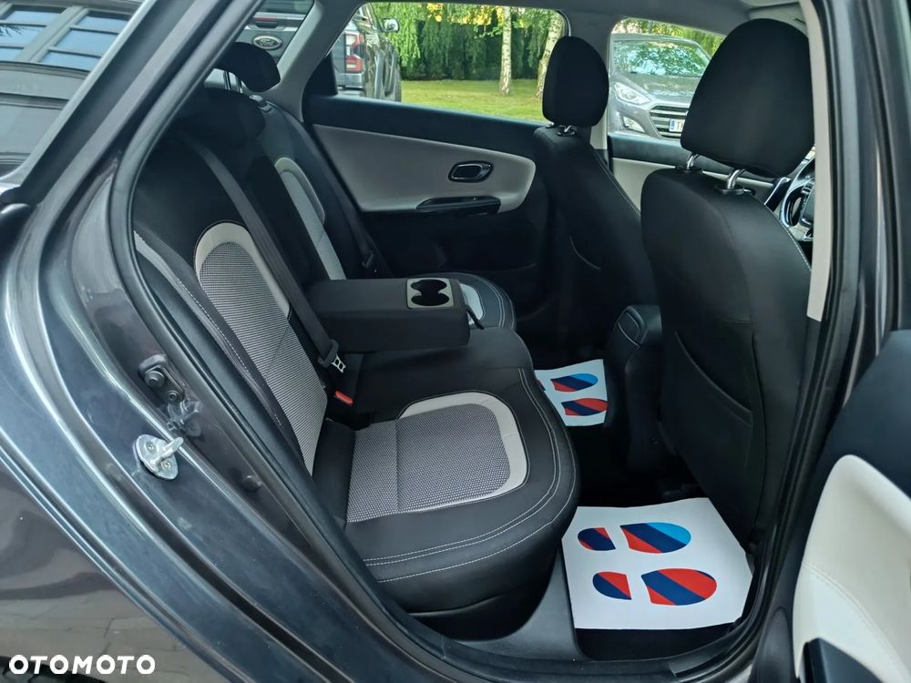 Kia Ceed 1.6 CRDi XL - 36