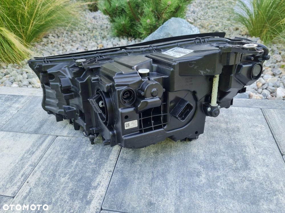 BMW 7 G11 G12 Lampa prawa przód Full Led Base Led 7441514-04 - 9