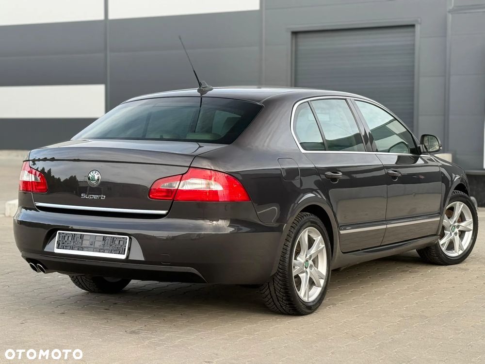 Skoda Superb 1.8 TSI DSG Exclusive - 17