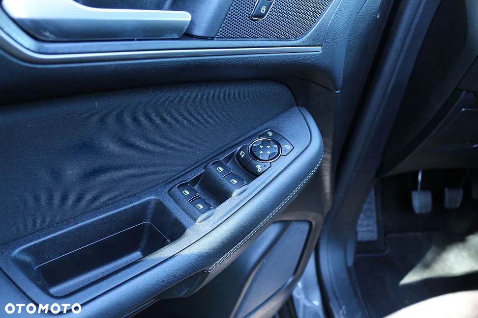 Ford Galaxy 2.0 TDCi Trend - 24