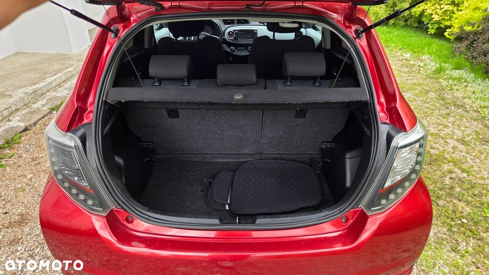 Toyota Yaris Hybrid 100 Sol - 7