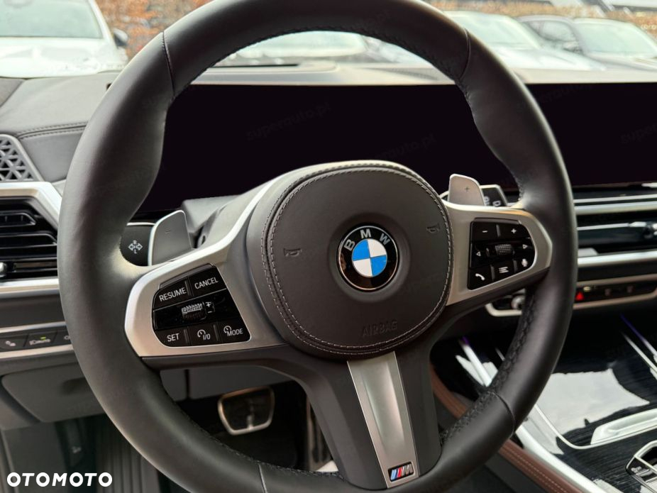 BMW X7 - 8
