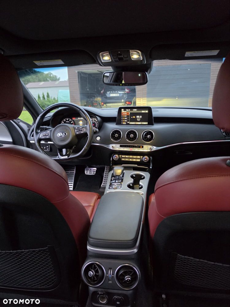 Kia Stinger 3.3 T-GDI V6 GT AWD - 28