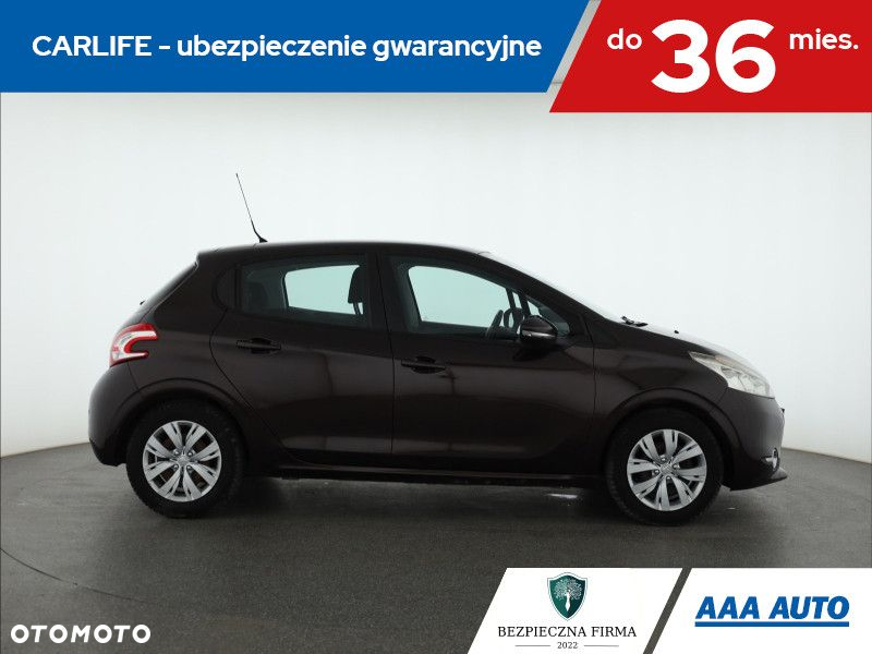 Peugeot 208 - 7