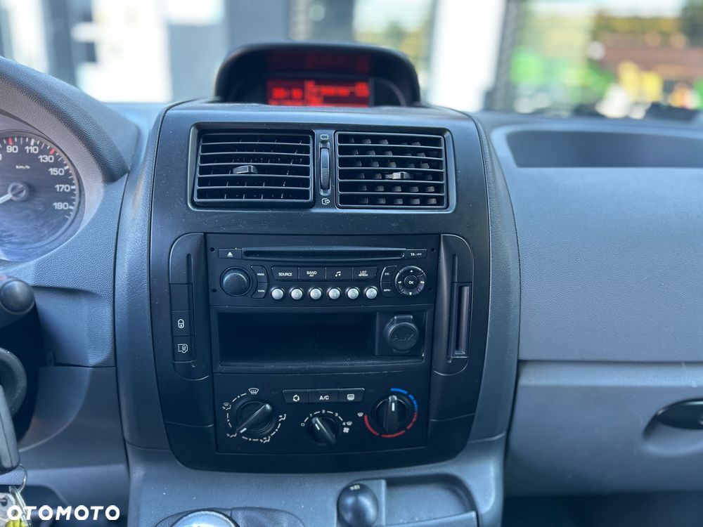 Peugeot Expert - 13