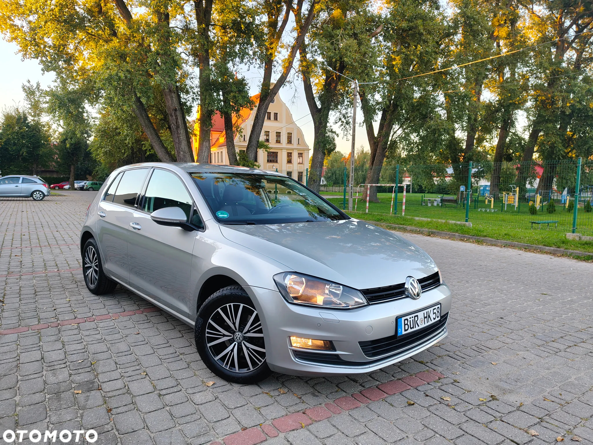 Volkswagen Golf 1.2 TSI BlueMotion Technology Allstar - 4
