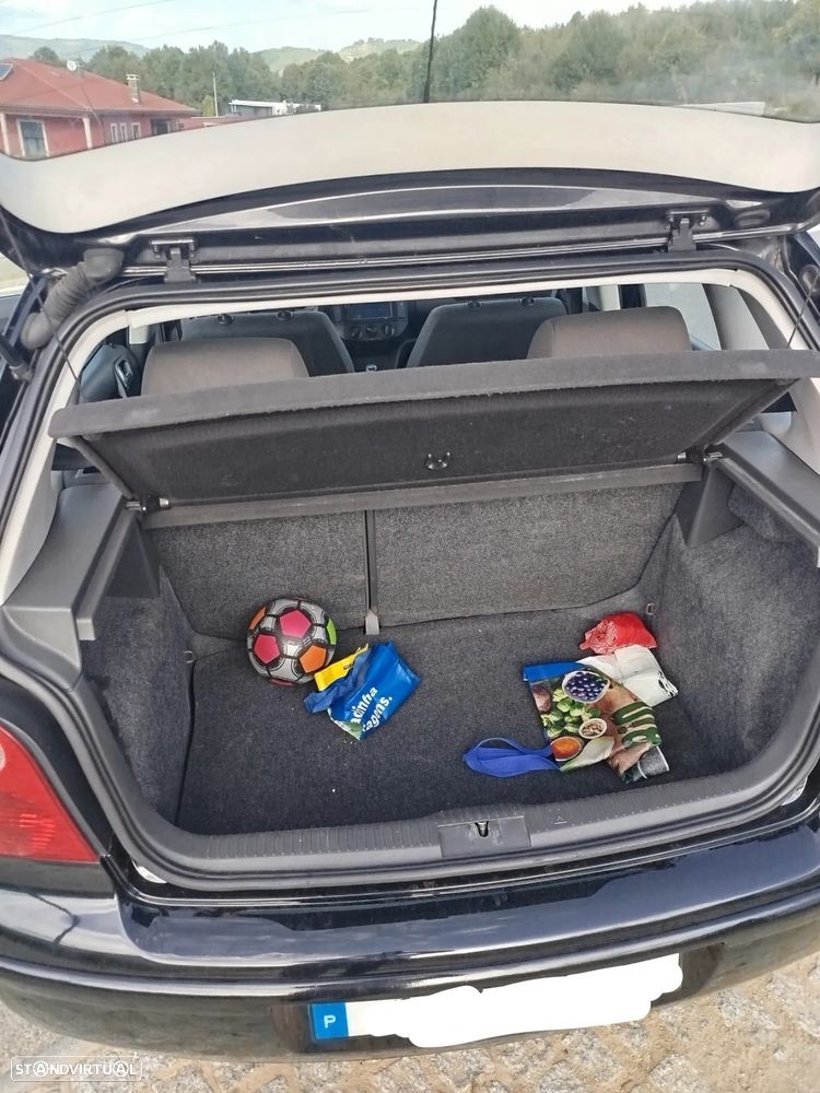 VW Polo 1.2 Confortline TA - 13