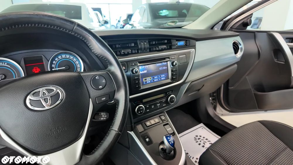 Toyota Auris 1.8 HSD Prestige - 27