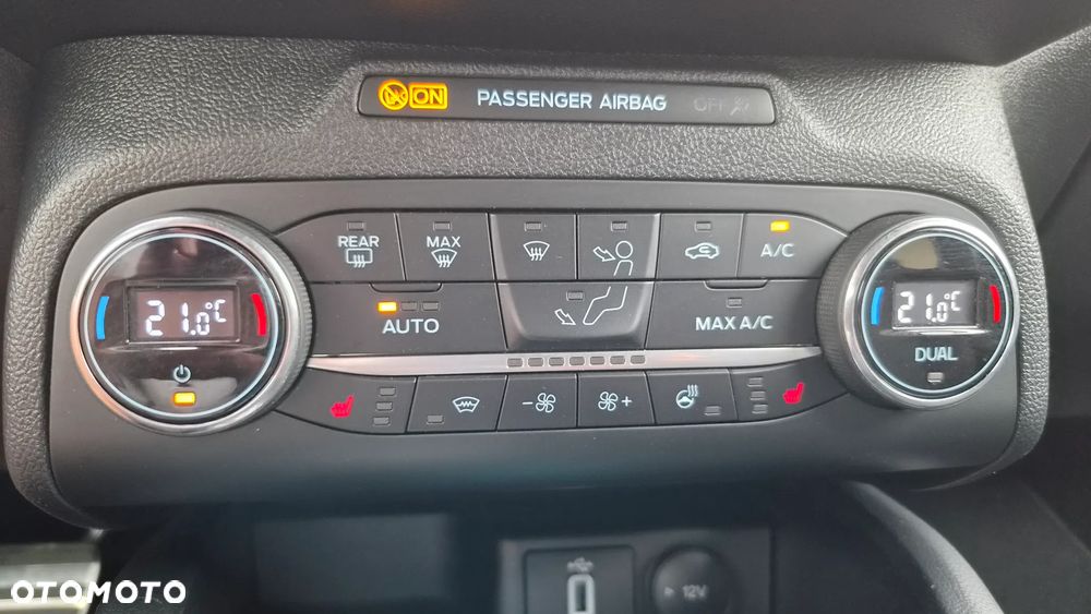 Ford Focus 2.0 TDCi ST-Line Red ASS PowerShift - 14