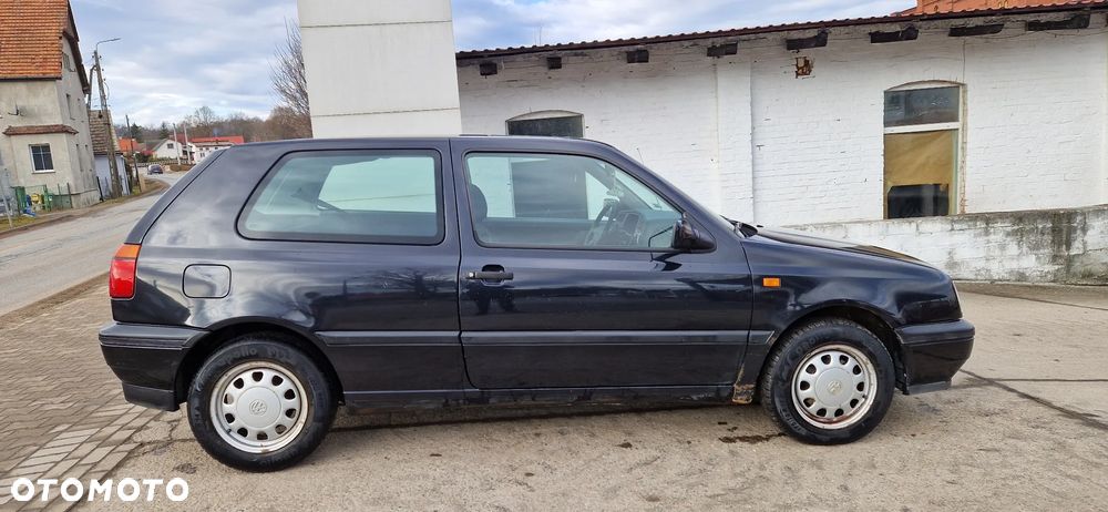 Volkswagen Golf 1.8 GL - 6