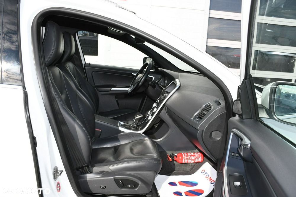 Volvo XC 60 D4 Geartronic Summum - 30