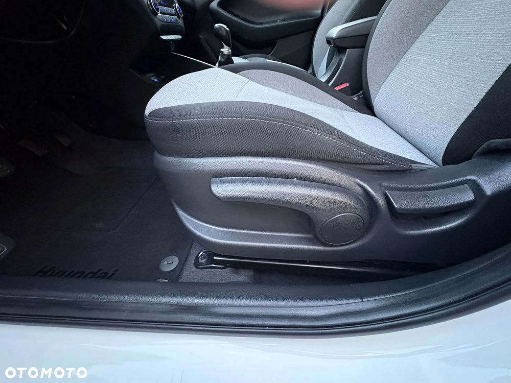 Hyundai i20 1.2 Intro Edition - 10