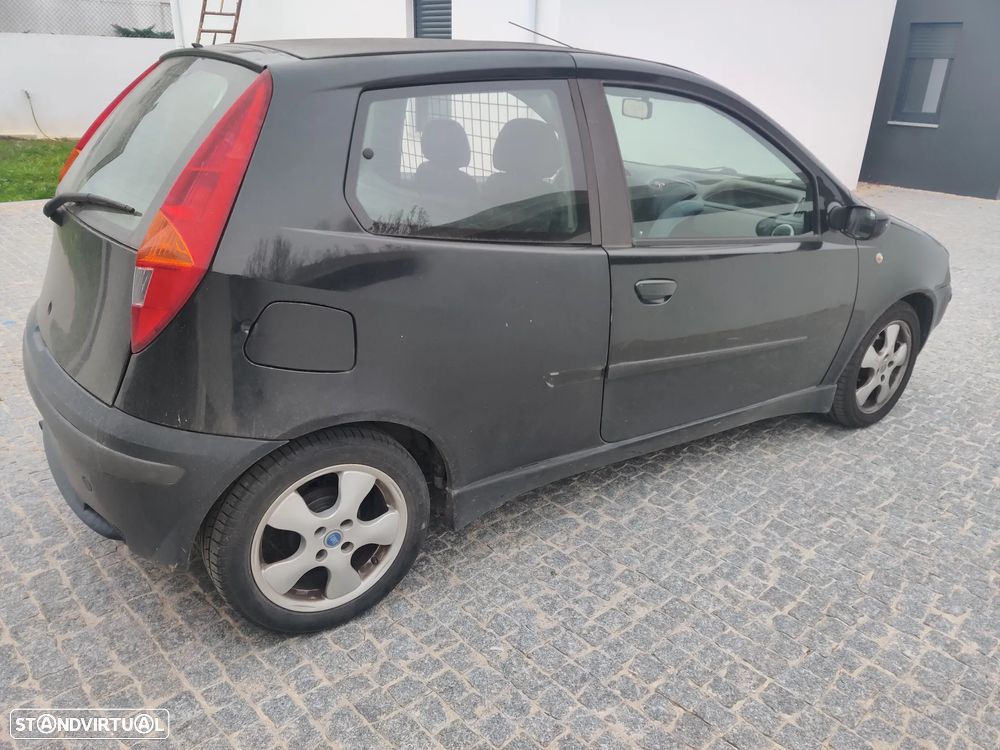Fiat Punto 1.9 JTD HLX - 2