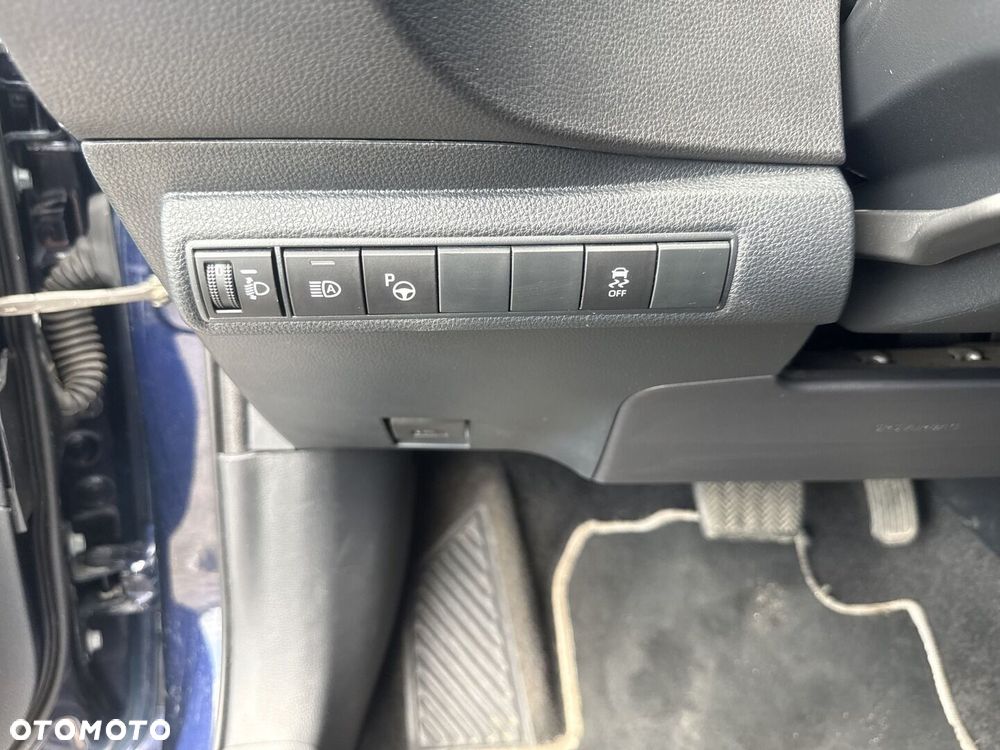 Toyota Corolla 1.8 Hybrid Comfort - 23