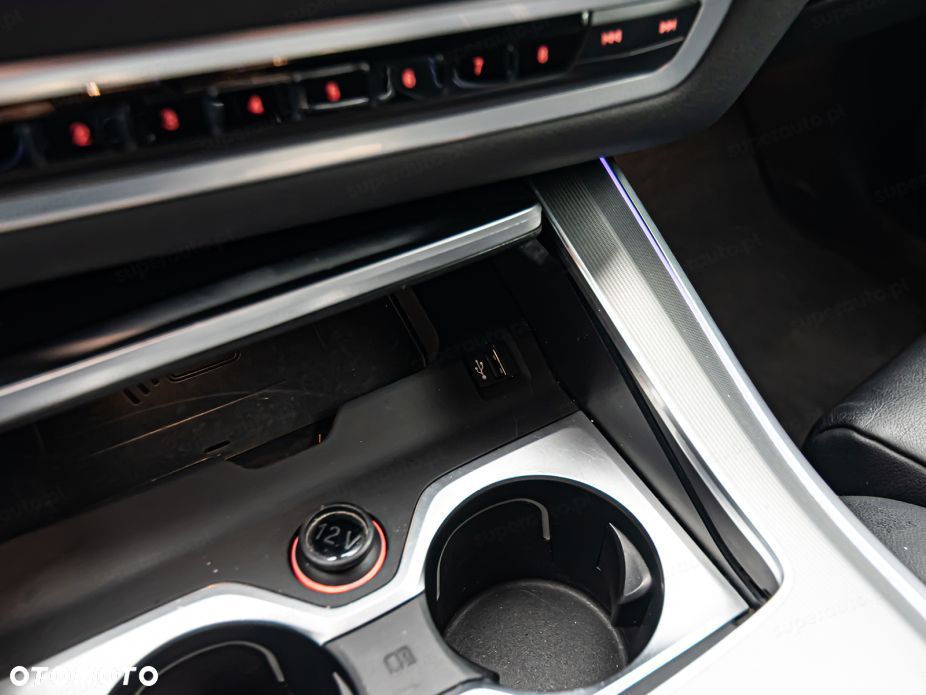 BMW X5 xDrive45e - 22