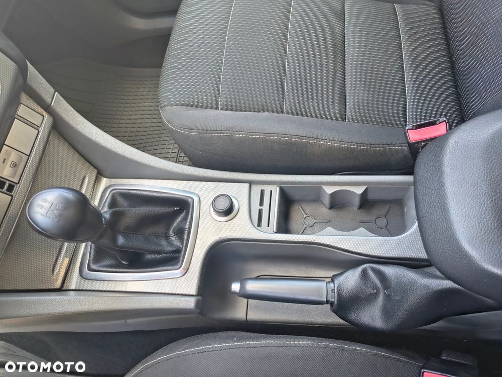 Ford Focus 1.6 16V Trend - 17