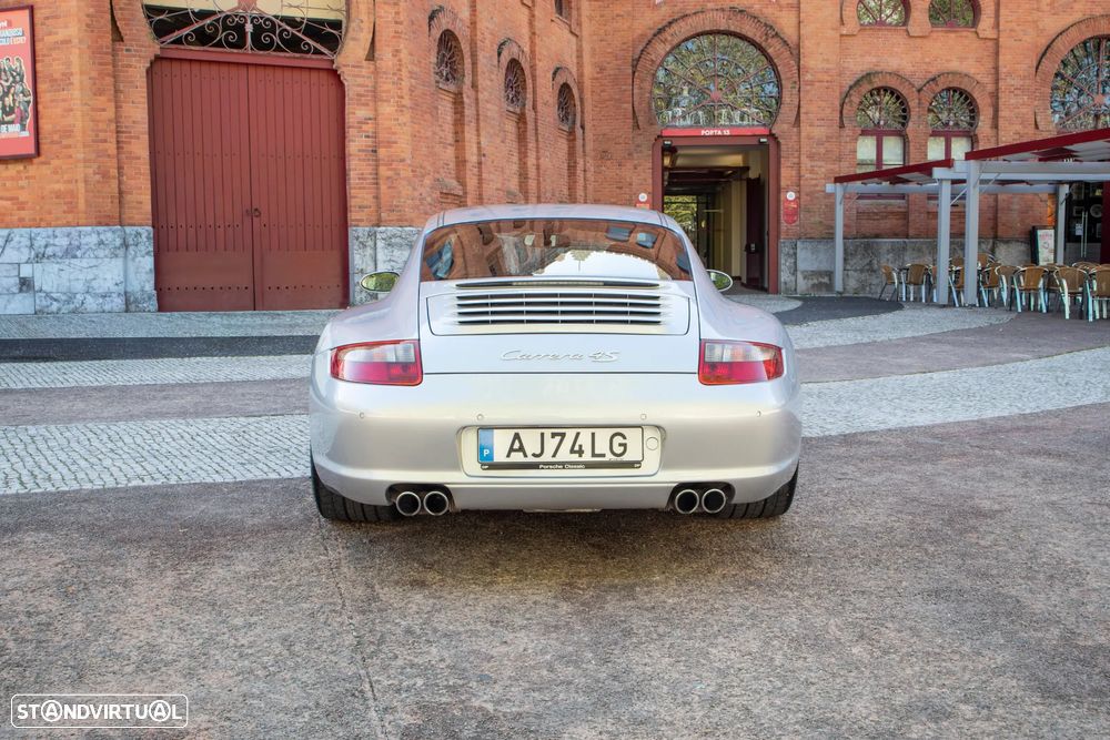 Porsche 911 Série F - 25