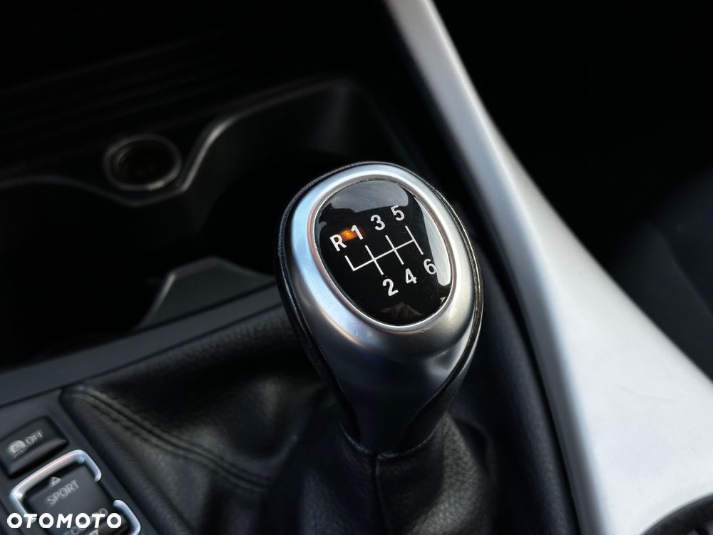 BMW Seria 1 118i - 23