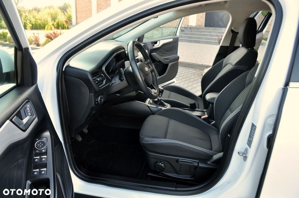 Ford Focus - 21