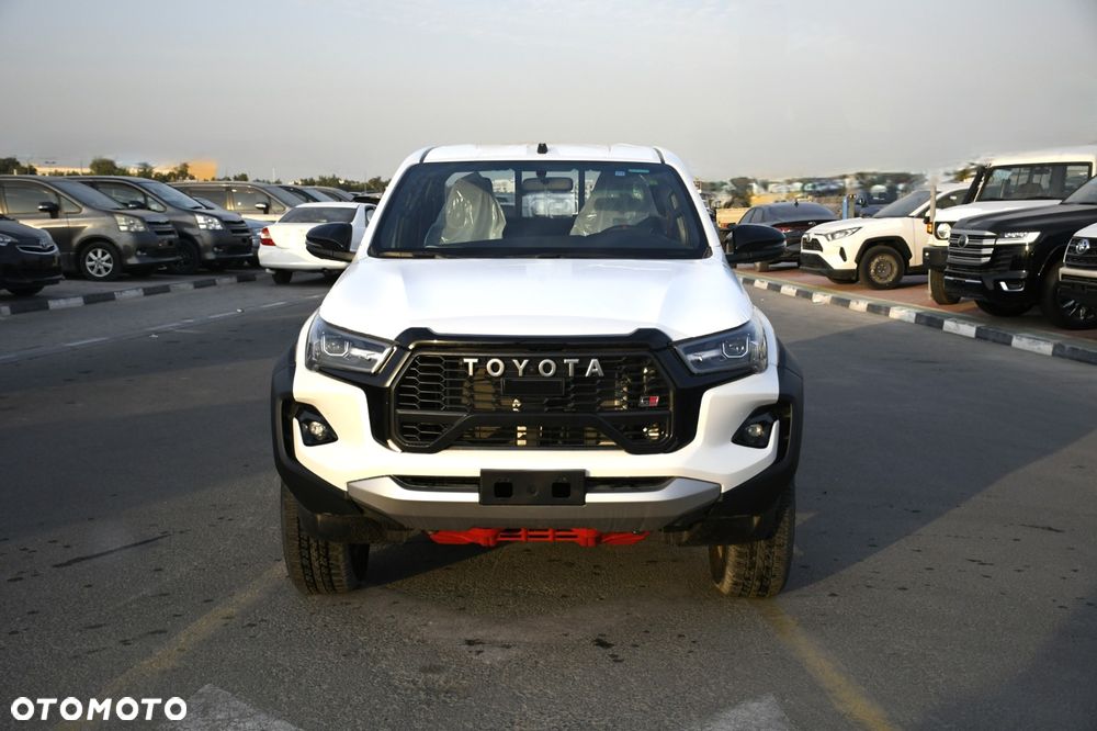 Toyota Hilux - 29
