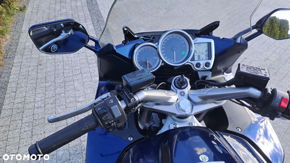 Yamaha FJR - 26