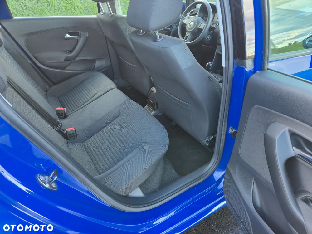 Volkswagen Polo 1.4 16V Comfortline - 24