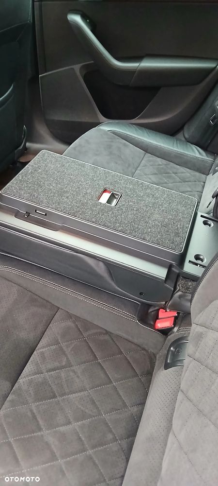 Skoda Octavia 2.0 TDI RS - 10